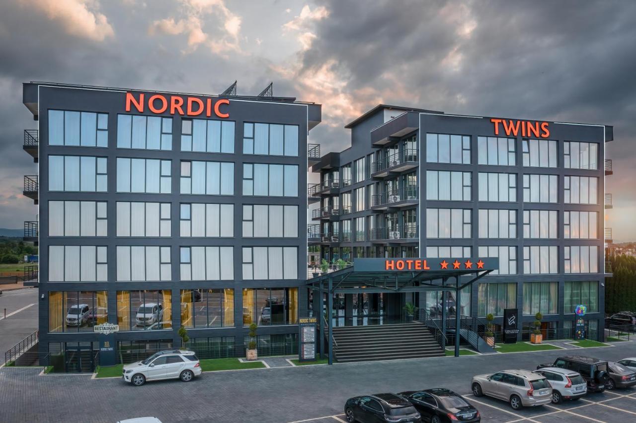 Hotel Nordic Twins & Wellness Rădăuţi 외부 사진